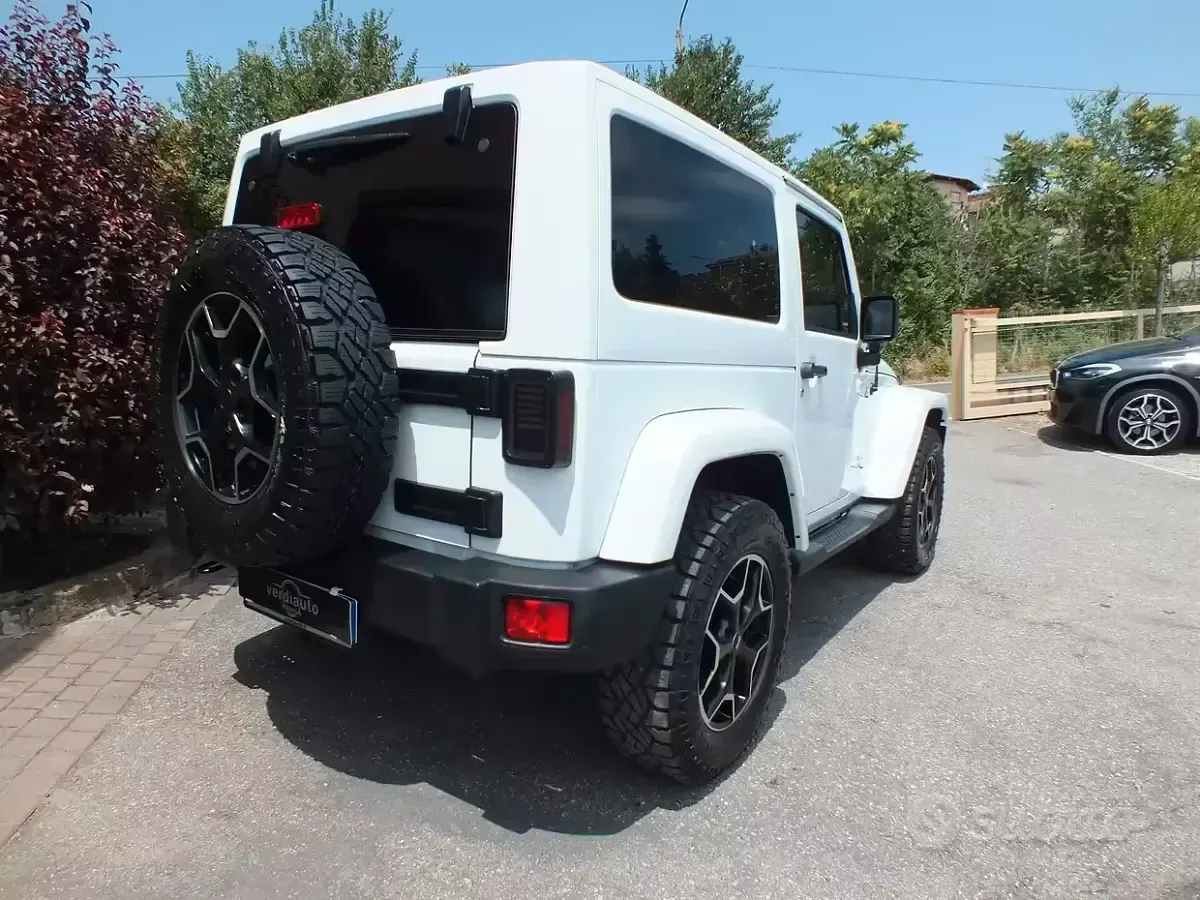 Usata Jeep Wrangler Sahara 200 CV (147 kW) 2015 Bianco SUV