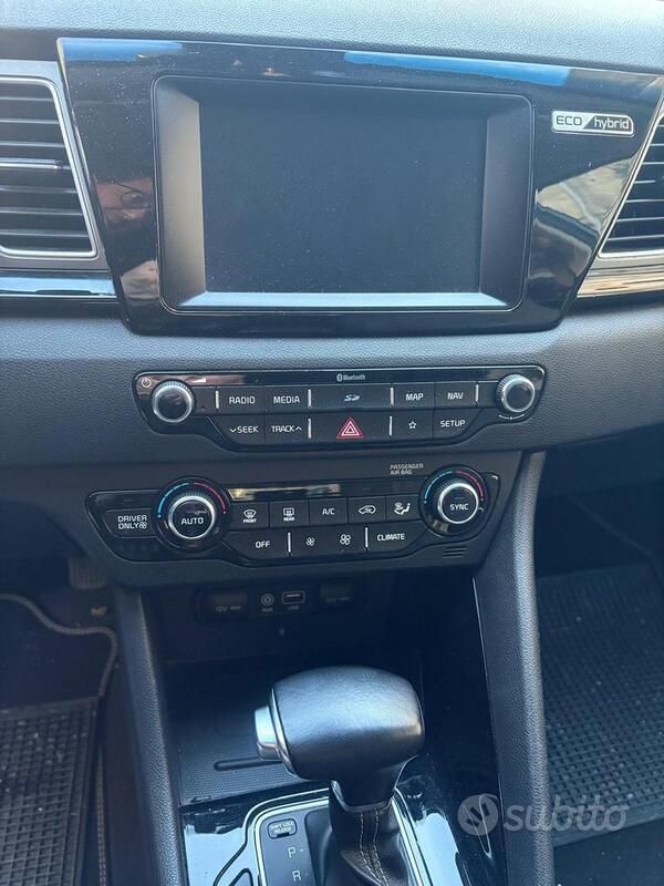 Blu Usata 2020 Kia Niro SUV | 16.800 € (Cara) - Immagine 1/4