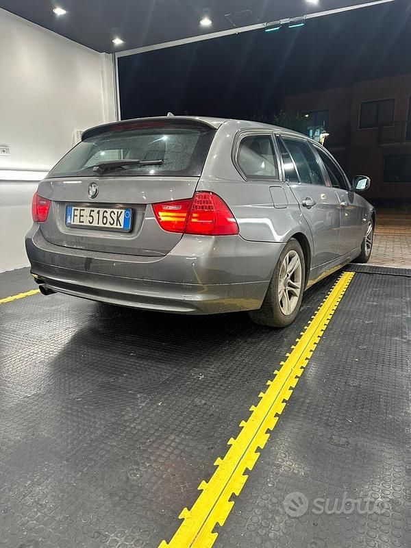 Usata BMW 320 150 CV (110 kW) 2009 Grigio Station wagon