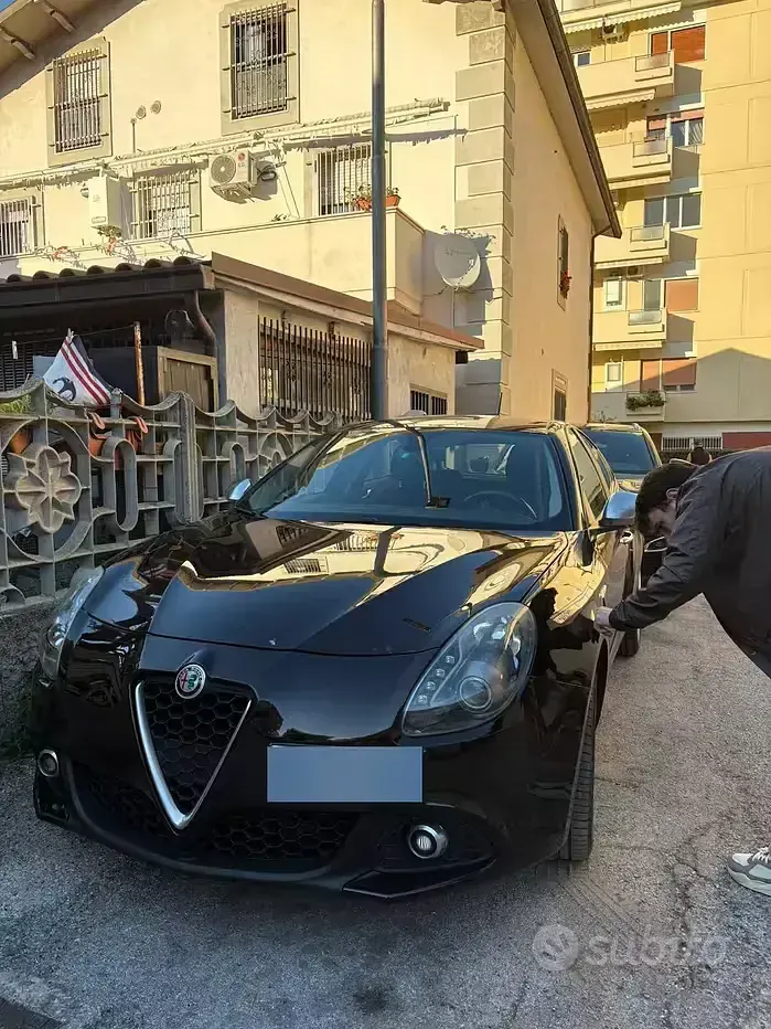 Usata Alfa Romeo Giulietta 120 CV (88 kW) 2018 Nero Utilitaria