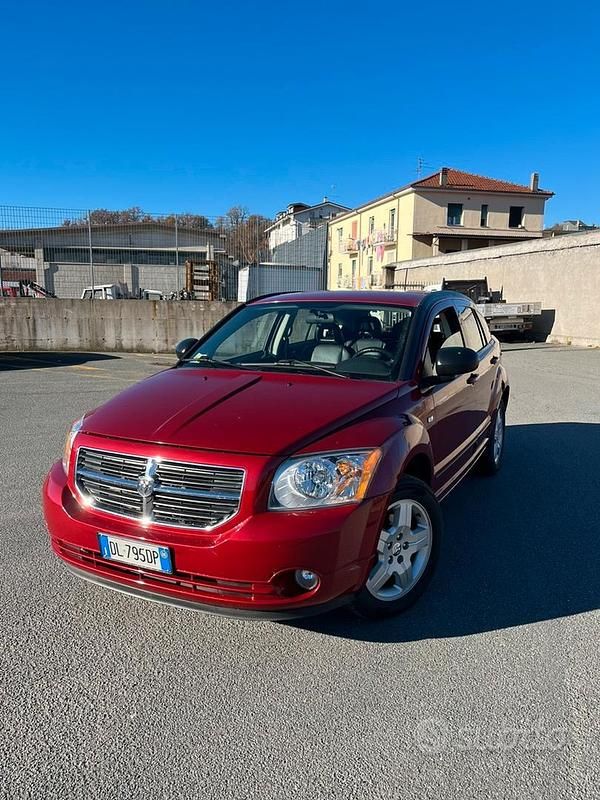 Rosso Usata 2008 Dodge Caliber Due volumi | 2950 € (Buon prezzo) - Immagine 1/4