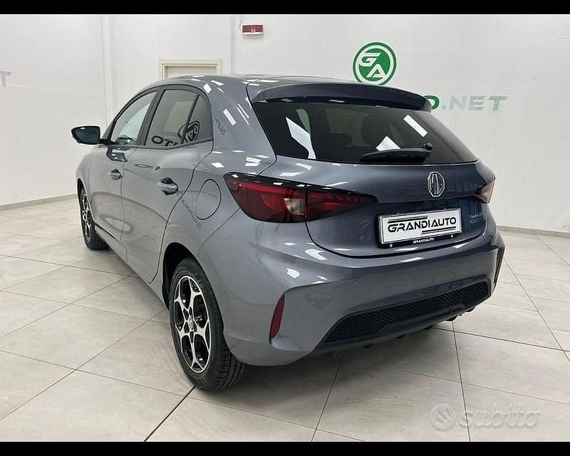 Nuevo MG MG3 116 CV (85 kW) 2025 Gris Utilitario