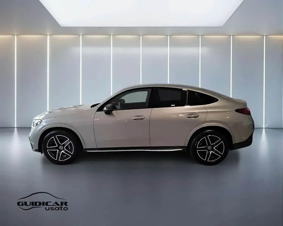 Usata Mercedes GLC300 AMG Line Premium 269 CV (197 kW) 2023 Argento mojave SUV
