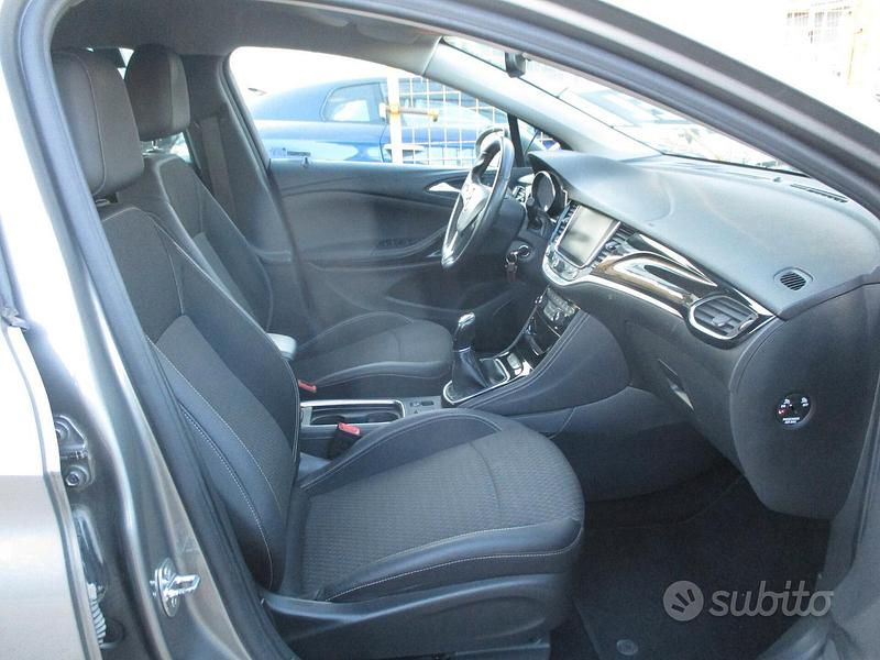 Usata Opel Astra 136 CV (100 kW) 2017 Grigio Berlina
