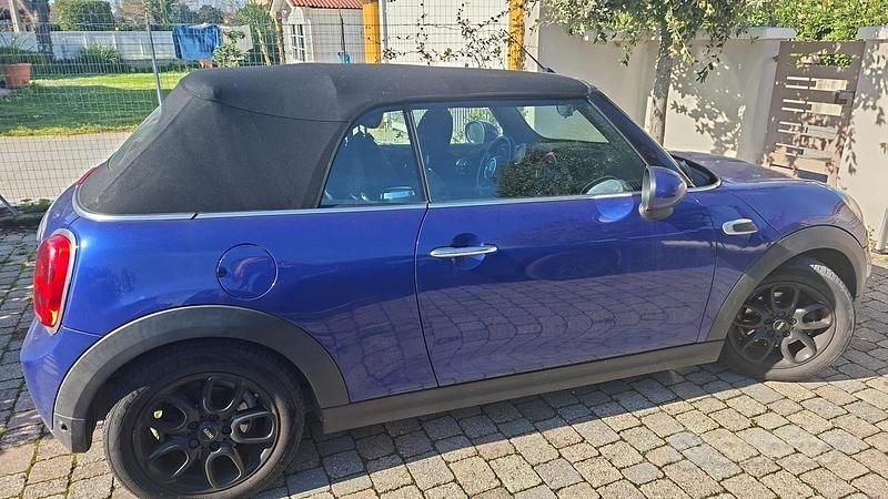 Usata Mini One Cabriolet 102 CV (75 kW) 2018 Blu Cabrio