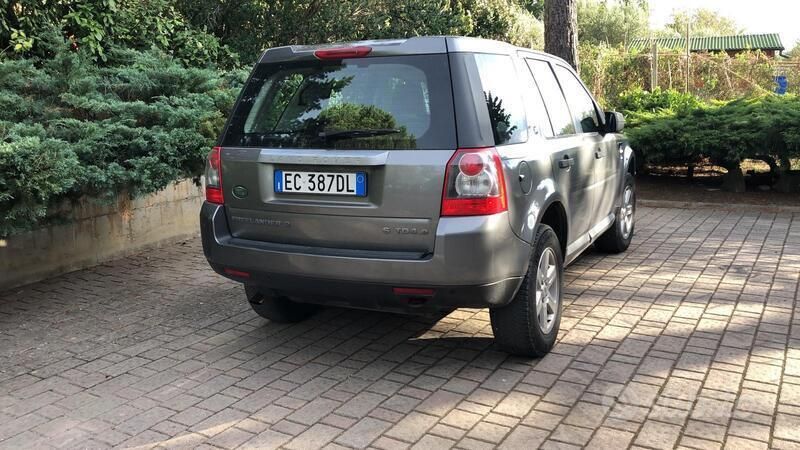 Usata Land Rover Freelander 2 160 CV (117 kW) 2010 Grigio SUV