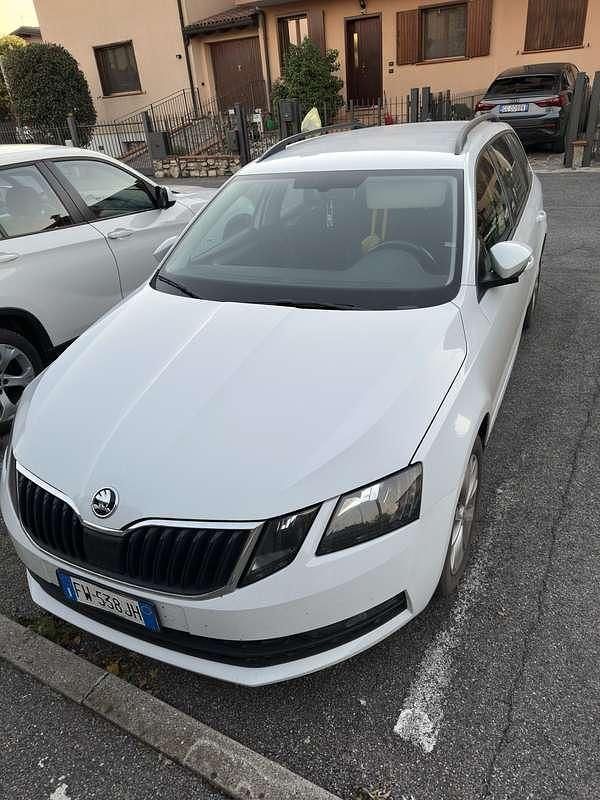 Usata 2019 Skoda Octavia Ambition Station wagon | 15.000 € (Molto cara) - Immagine 1/4