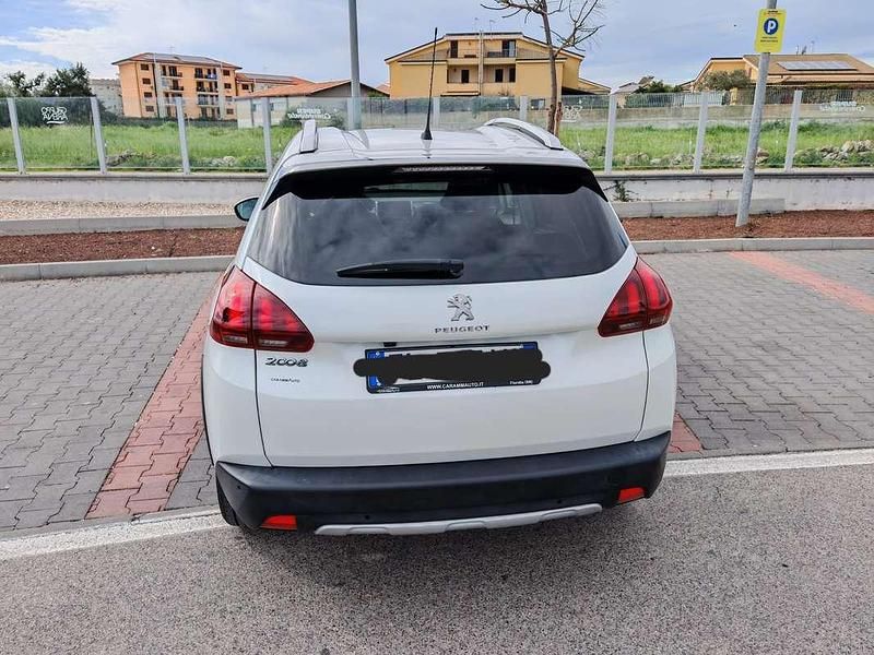 Usata Peugeot 2008 120 CV (88 kW) 2017 Bianco SUV
