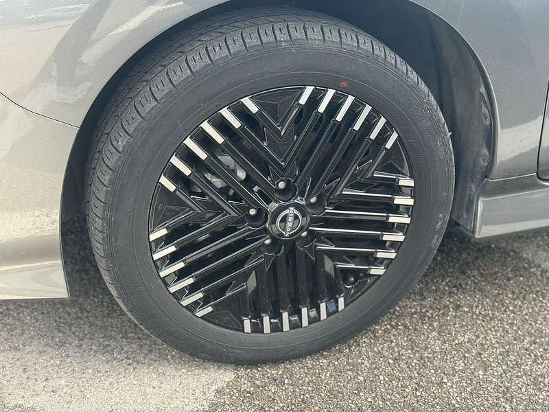 Usata Nissan Leaf Style Edition 89 kW (122 CV) 2022 Dark metal grey Utilitaria