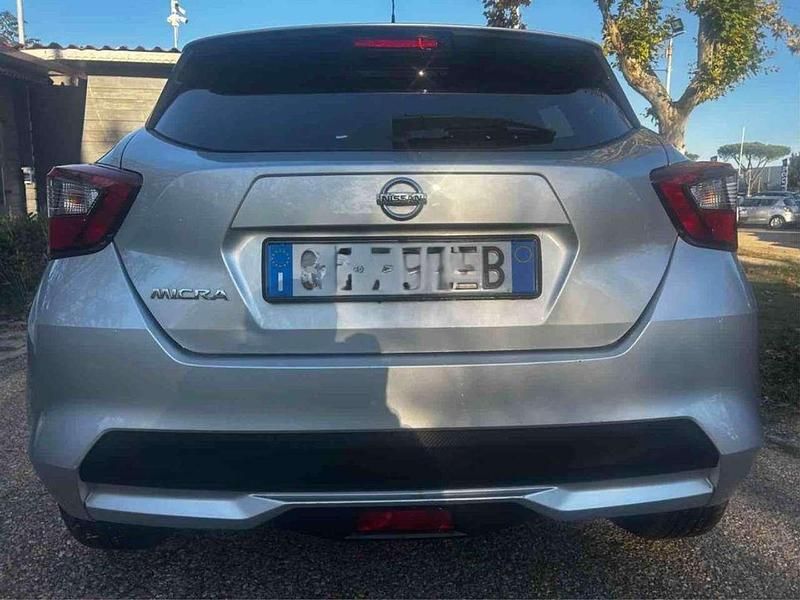 Usata Nissan Micra Acenta 101 CV (74 kW) 2021 Argento Berlina