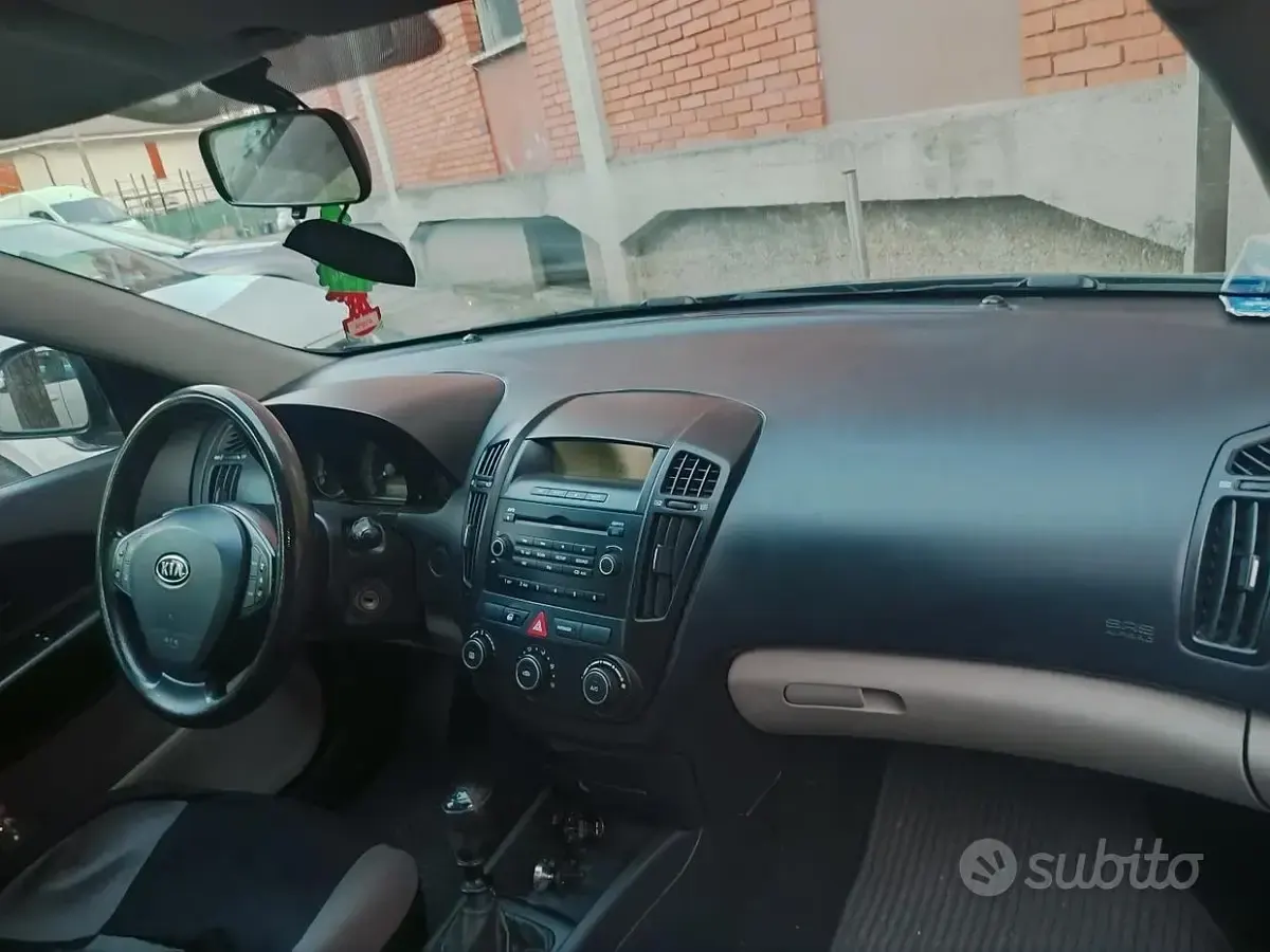 Usata Kia Ceed 2009 Grigio Utilitaria