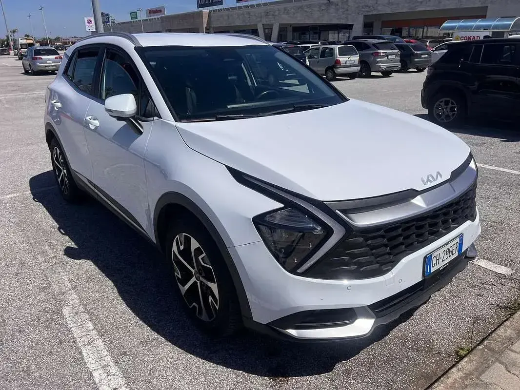 Usata Kia Sportage Style 136 CV (100 kW) 2022 Bianco SUV