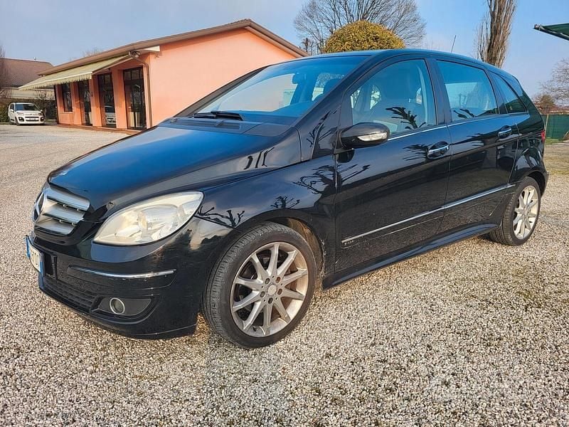 Usata Mercedes B200 Chrome 140 CV (102 kW) 2007 Nero Monovolume