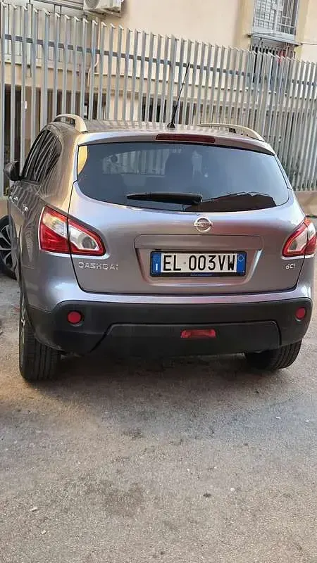 Usata Nissan Qashqai N-TEC 131 CV (96 kW) 2012 Grigio SUV
