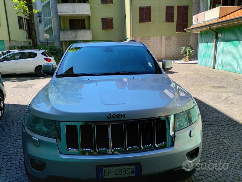 Usata Jeep Grand Cherokee 243 CV (178 kW) 2013 Grigio SUV