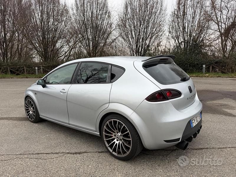 Usata Seat Leon CUPRA 241 CV (177 kW) 2008 Grigio Berlina