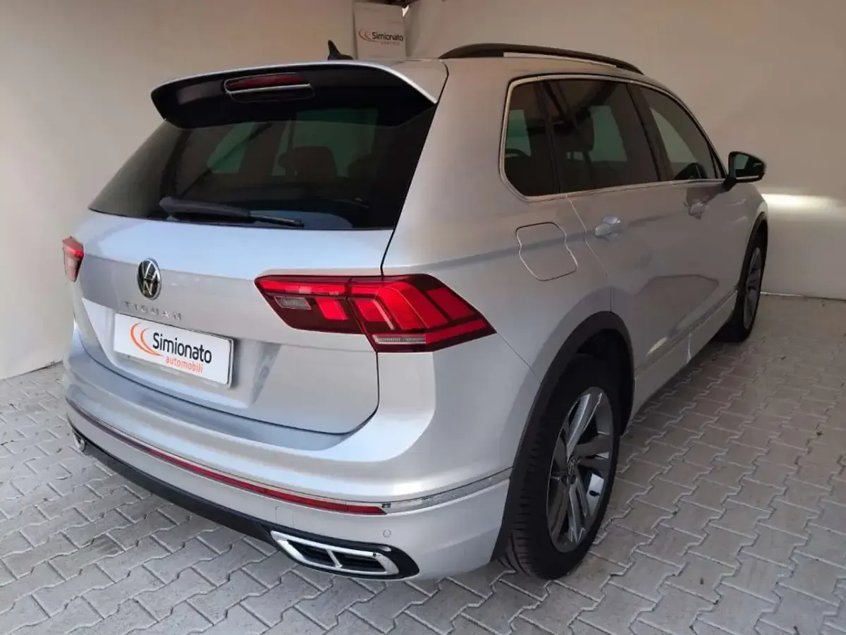 Usata VW Tiguan R-line 150 CV (110 kW) 2022 Grigio SUV