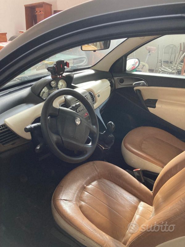Usata Lancia Ypsilon 2004 Utilitaria