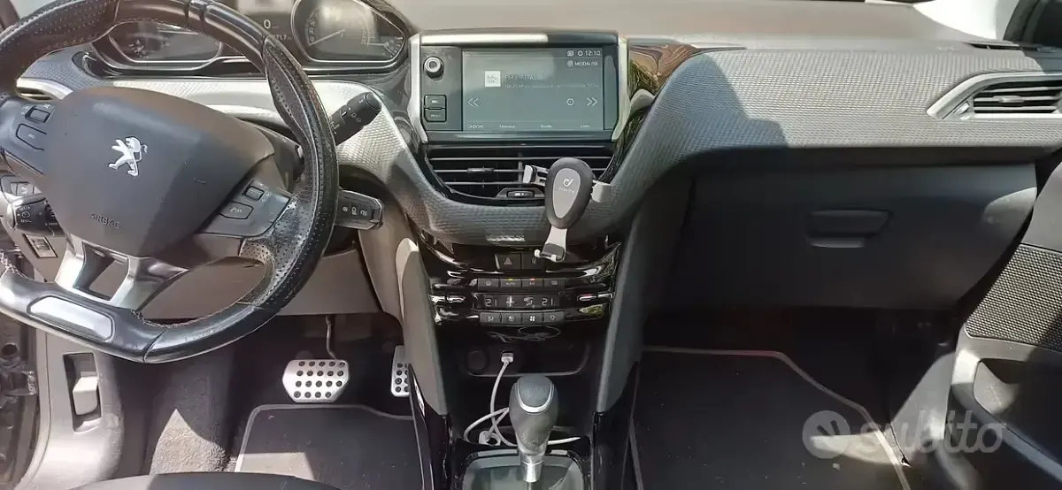 Usata Peugeot 2008 GT-line 82 CV (60 kW) 2017 Grigio SUV