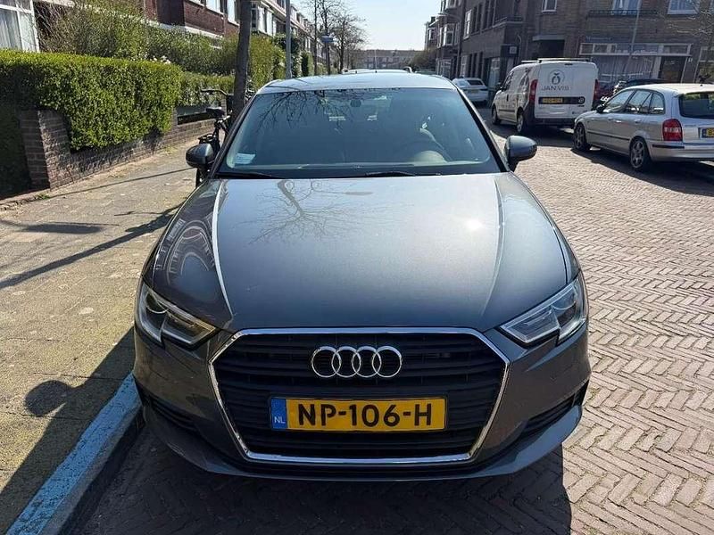 Usata Audi A3 Ambiente 110 CV (80 kW) 2016 Grigio Berlina