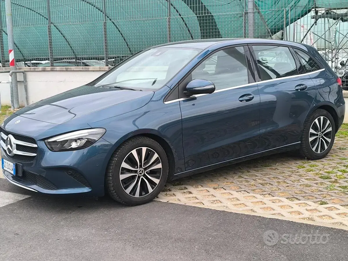Brugt Mercedes B180 116 HK (85 kW) 2020 Blå MPV