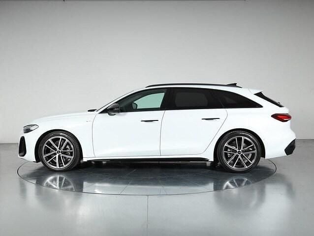 Usata Audi A5 S-Line 204 CV (150 kW) 2025 Bianco ghiacciaio metallizzato Station wagon