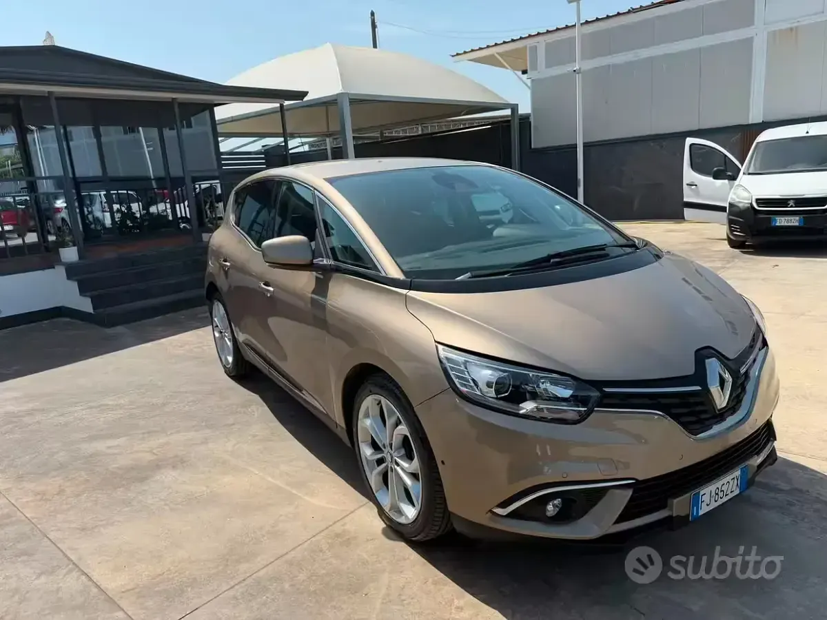 Usata Renault Scénic III Bose Edition 110 CV (80 kW) 2017 Giallo Monovolume