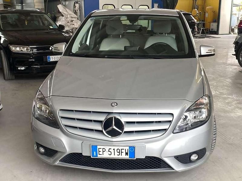 Argento Usata 2012 Mercedes B200 Premium Monovolume | 6300 € (Ottimo prezzo) - Immagine 1/4