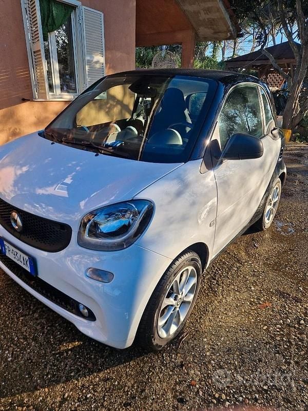 Usata Smart ForTwo Coupé 71 CV (52 kW) 2018 Bianco Coupé