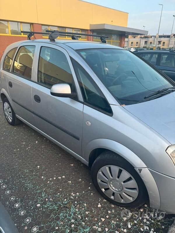 Usata Opel Meriva 101 CV (74 kW) 2004 Grigio Monovolume