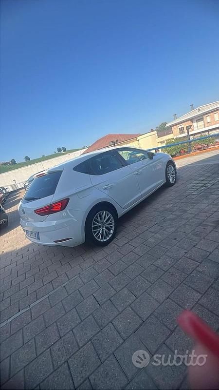 Usata Seat Leon 110 CV (80 kW) 2016 Bianco Berlina