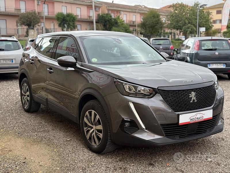 Usata Peugeot 2008 Allure 110 CV (80 kW) 2021 Grigio SUV