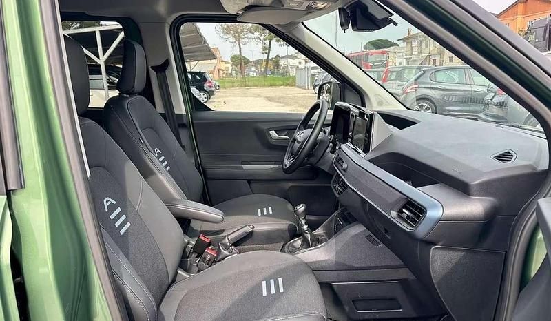 Usata Ford Tourneo Titanium 125 CV (91 kW) 2024 Verde Furgone