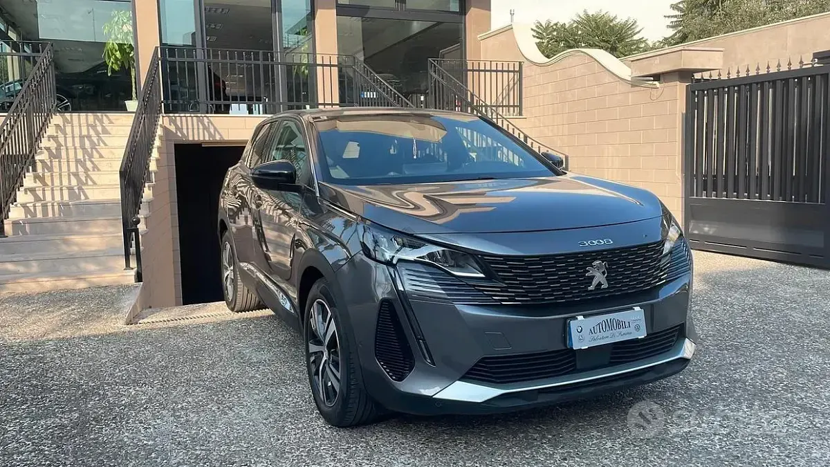 Usata Peugeot 3008 GT 131 CV (96 kW) 2023 Grigio SUV