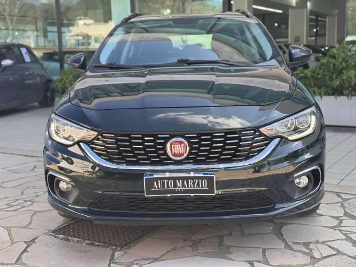 Usata Fiat Tipo Lounge 120 CV (88 kW) 2019 Verde Station wagon