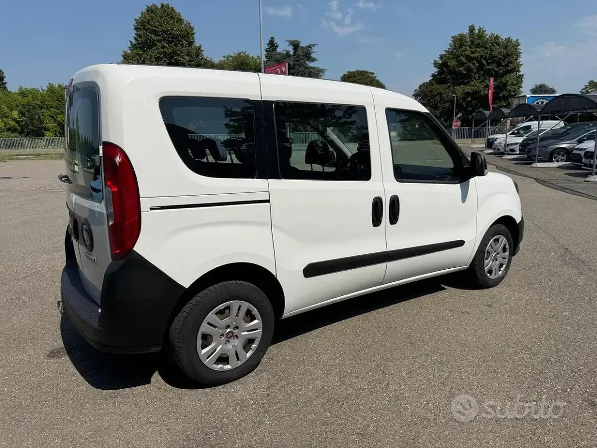 Usata Fiat Doblò 95 CV (69 kW) 2018 Bianco Monovolume