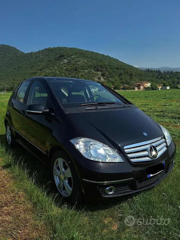 Usata Mercedes A150 129 CV (94 kW) 2010 Nero Berlina