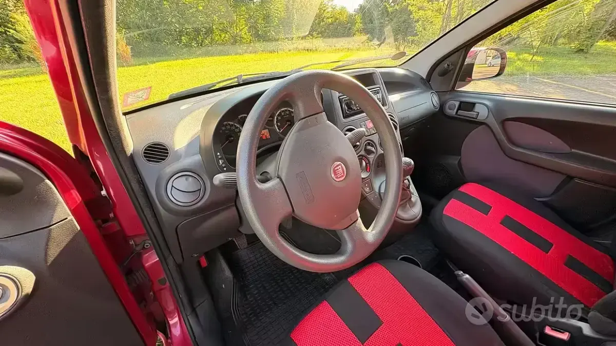 Usata Fiat Panda 69 CV (50 kW) 2010 Rosso Utilitaria