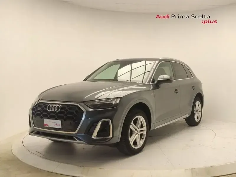 Usata Audi Q5 Business 204 CV (150 kW) 2021 Grigio daytona perla SUV