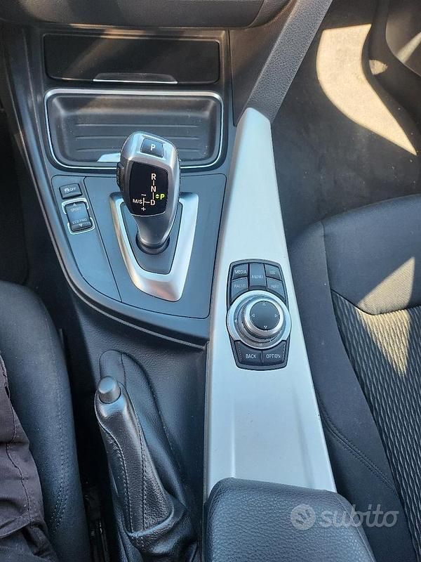 Grigio Usata 2015 BMW 320 Advantage Station wagon | 8800 € (Ottimo prezzo) - Immagine 1/4