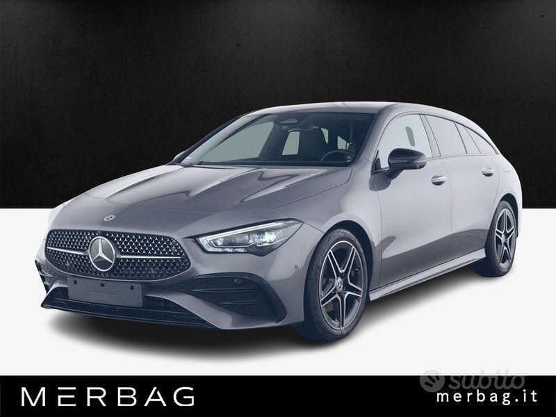 Grigio Usata 2024 Mercedes 180 Advanced Plus Tre volumi | 37.900 € (Molto cara) - Immagine 1/4