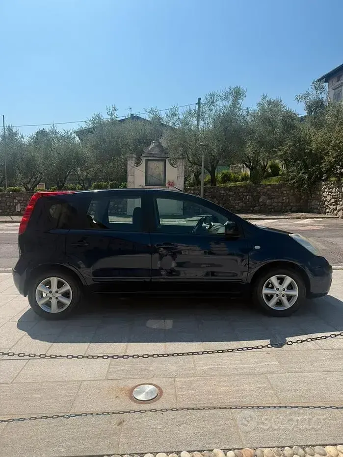 Usata Nissan Note 88 CV (64 kW) 2006 Bluazzurro Utilitaria