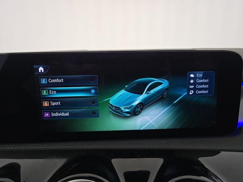 Begagnad Mercedes CLA200 Advanced Plus 150 HK (110 kW) 2024 Grå Sportkupé