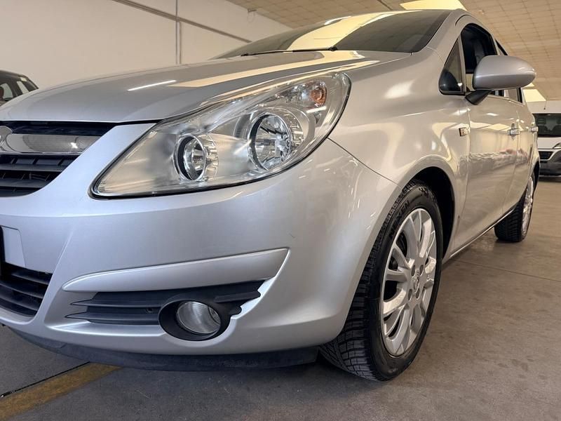 Usata Opel Corsa Enjoy 80 CV (58 kW) 2009 Grigio Utilitaria