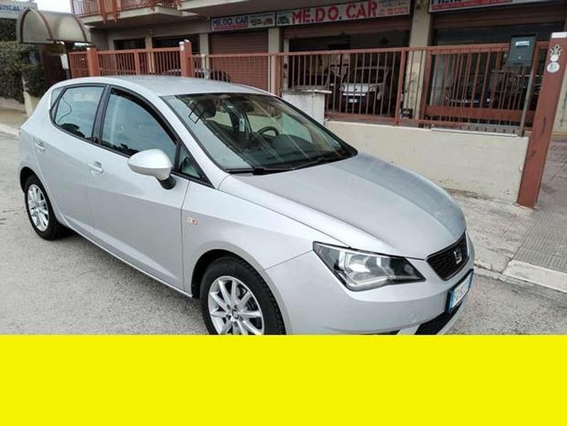 Grigio Usata 2016 Seat Ibiza Style Tre volumi | 7999 € (Buon prezzo) - Immagine 1/4