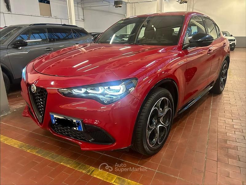 Usata Alfa Romeo Stelvio 209 CV (153 kW) 2023 Rosso SUV