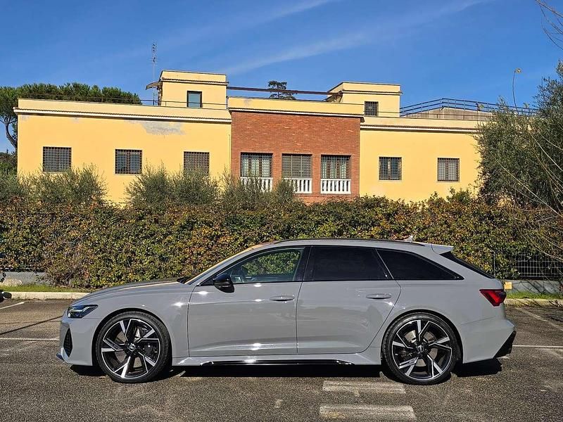 Usata Audi RS6 Ambiente 600 CV (441 kW) 2023 Grigio nardò Station wagon