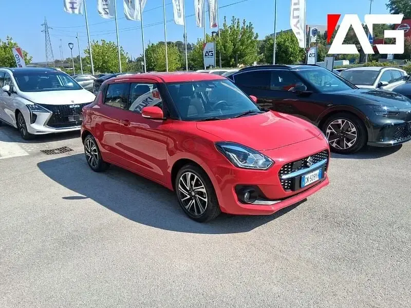 Usata Suzuki Swift 83 CV (61 kW) 2023 Rosso Utilitaria