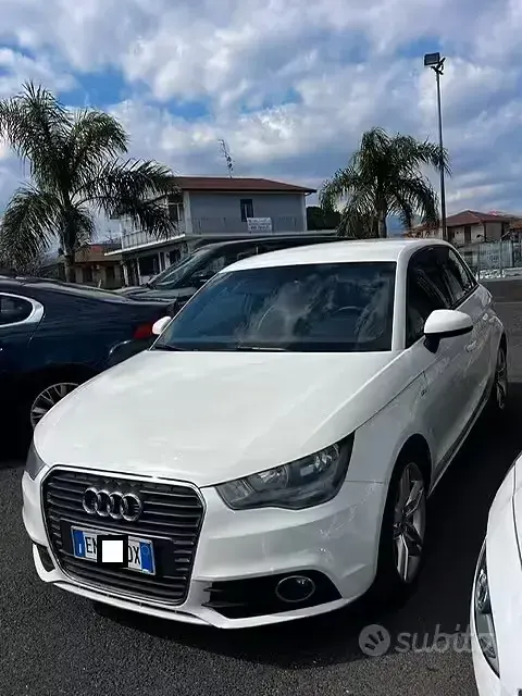 Usata Audi A1 90 CV (66 kW) 2012 Bianco Utilitaria