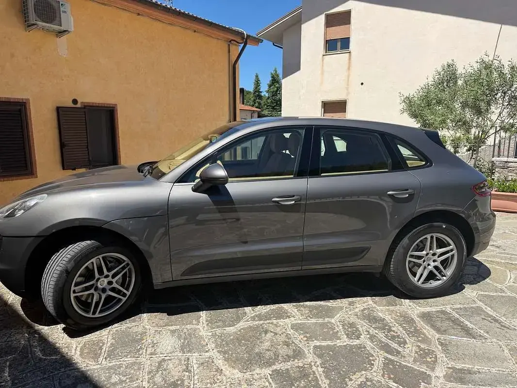 Usata Porsche Macan 250 CV (183 kW) 2016 Grigio SUV